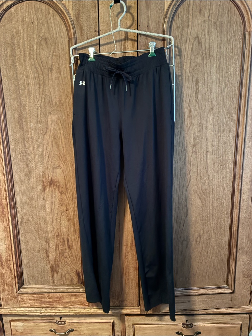 Under Armour Women’s Black Track Pants with Drawstring